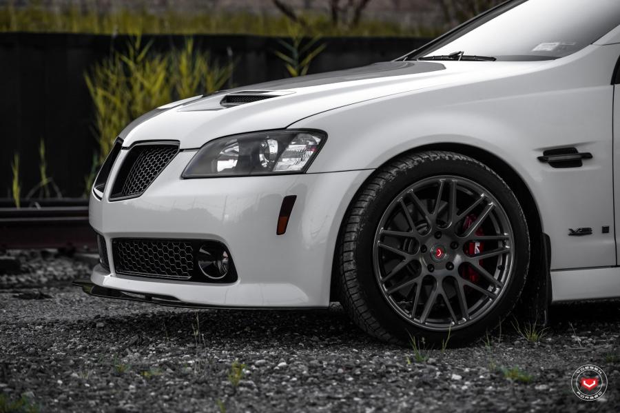 Детали экстерьера Pontiac G8 GXP on Vossen Wheels (VPS-314) 2017 года  (фото 33 из 35)